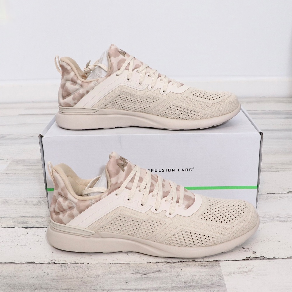 APL Techloom Tracer Sneakers, Beach/Almond/Leopard Women's 10 NEW